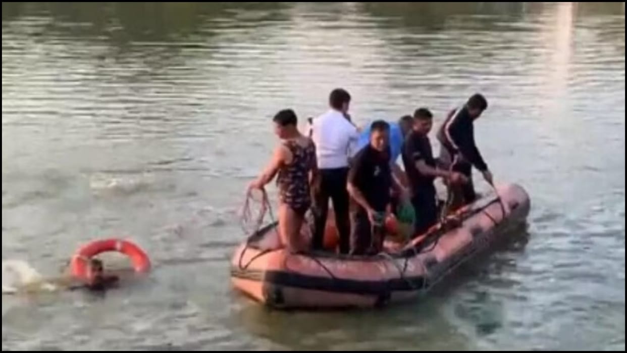 Gujarat boat tragedy Contract of firm operating lakefront recreation zone terminated