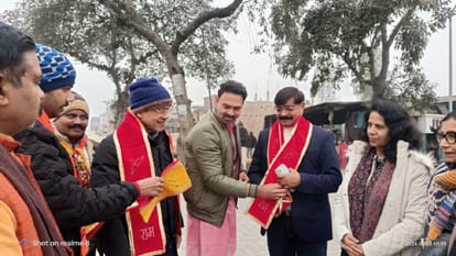 Industrialists of Shahjahanpur left for Ayodhya for the darshan of Shri Ram