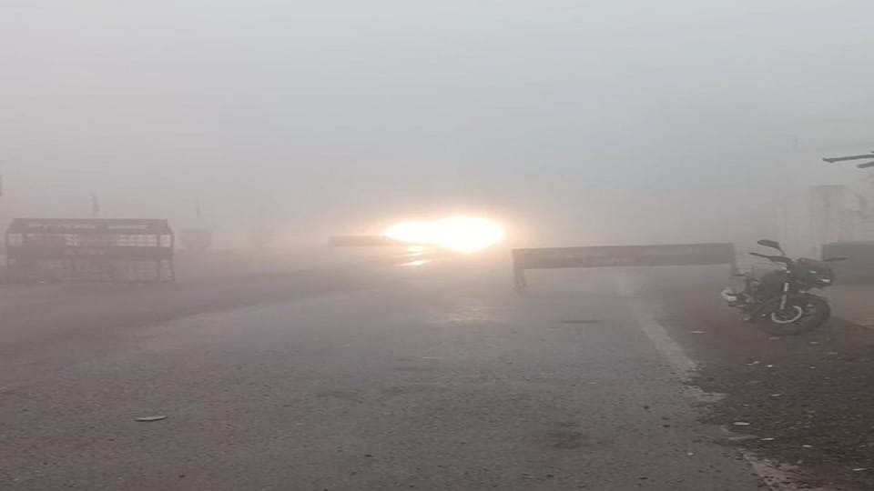 Weather patterns changed in the district intermittent rain in Kabirdham