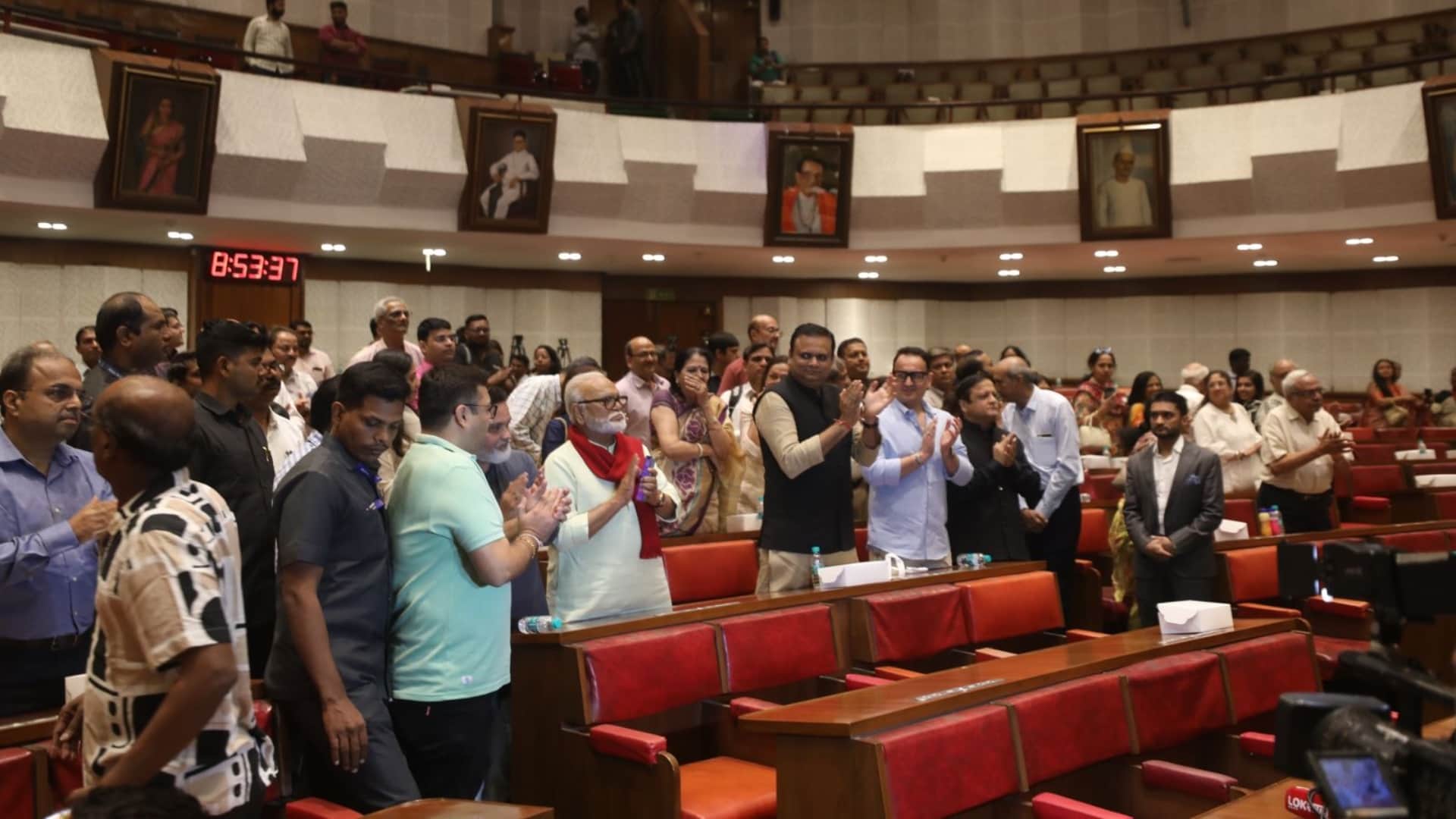Main Atal Hoon Special screening in Maharashtra Legislative Assembly Rahul Narwekar praises Pankaj Tripathi