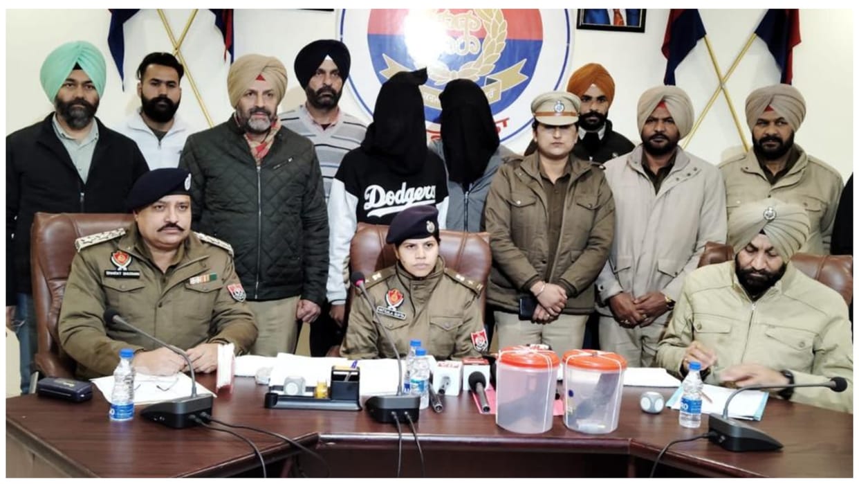 Punjab Police: 2 gang members caught before committing sixth crime