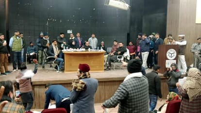 Rampur: सैलून संचालकों व ब्यूटी पार्लर सेंटर को भी देना होगा टैक्स, नगर पालिका की बोर्ड बैठक में दी गई मंजूरी Rampur: Salon operators and beauty parlor centers will also have pay tax, approved municipality meeting