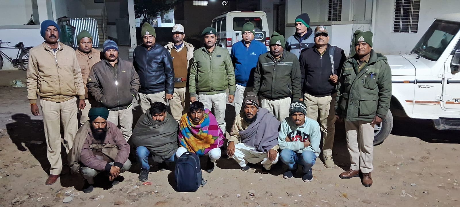 Rewa Forest Department Confiscated Illegal Wood Costing About Rs 25 Lakh