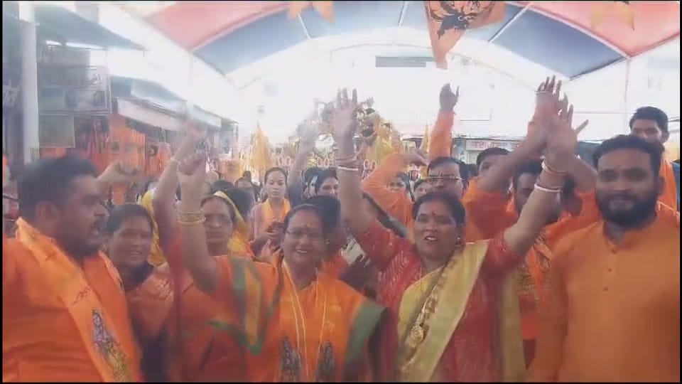 शिवरीनारायण से अयोध्या के लिए रवाना हुई श्रद्धालुओं की टोली
