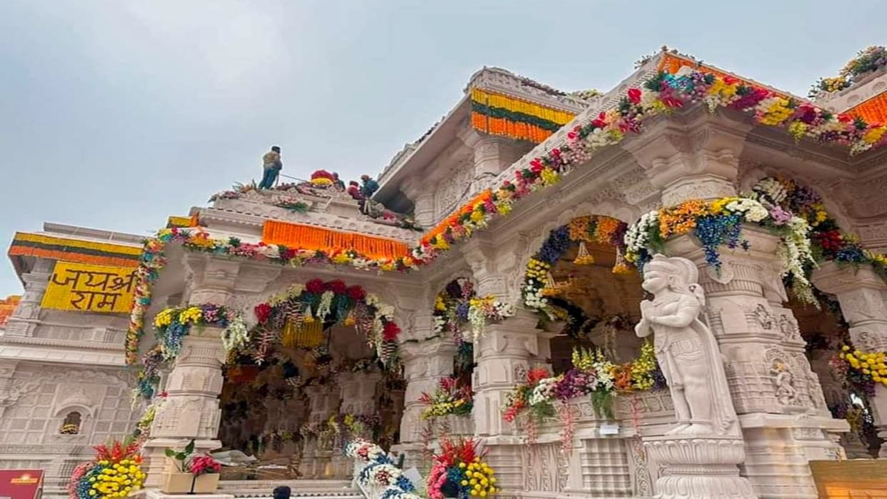 Ayodhya: Two soldiers posted in Ram temple suspended, many removed, accused of extorting money in the name of