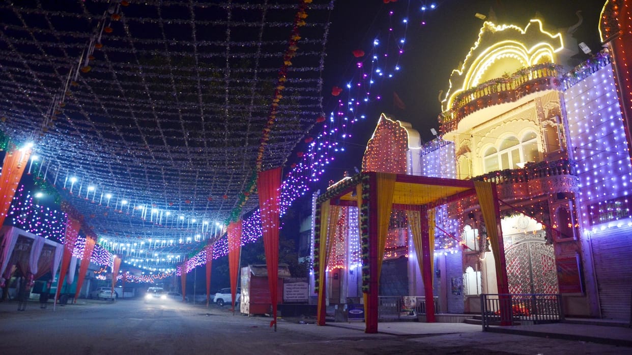 Grand decoration in the temples of Bareilly on occasion of ram mandir pran pratishtha