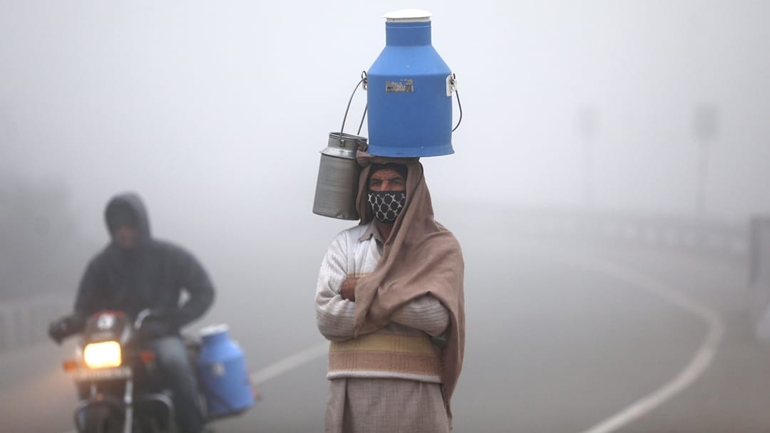 jammu kashmir weather: Srinagar Warmer Than Jammu MeT Predicts Light Snowfall
