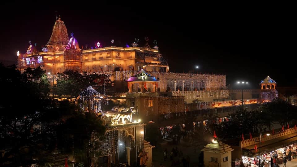 Grand Decoration In The Temples Of Mathura On Occasion Of Ram Mandir Pran Pratishtha