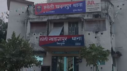 Bihar: धान चोरी को लेकर पहले ग्रामीणों ने चार चोरों को पीटा, फिर गांव में घुमाया; पिटने वालों में दो नाबालिग Munger: Villagers beat up 2 thieves, including 2 minors, over paddy theft and paraded them around village