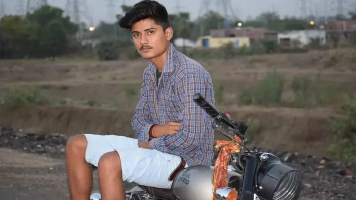 Nalanda: Dead body of missing inspector's son found in semi-built house, friend had called through messenger