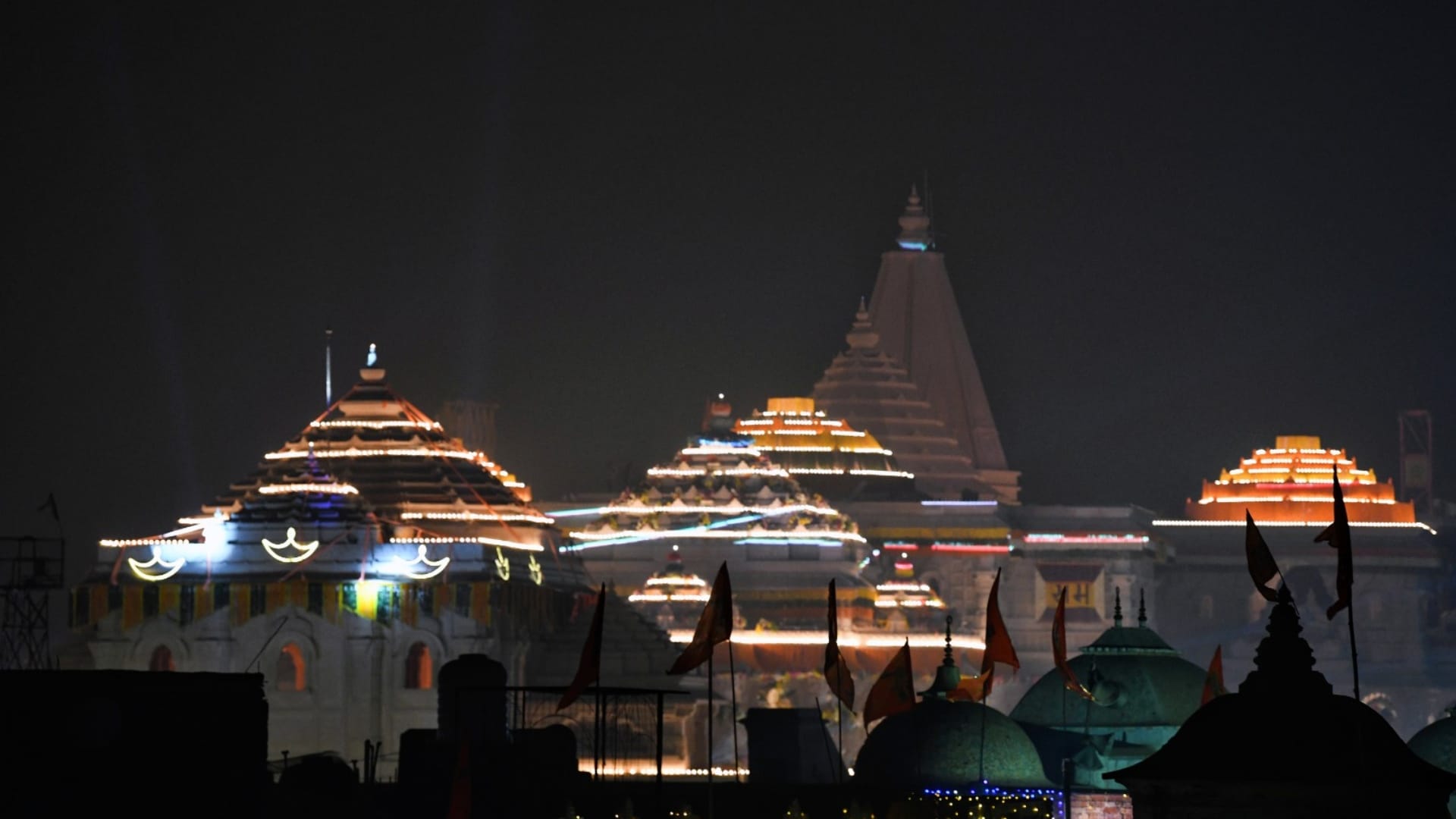 Ram temple decorated with lamps, colorful flowers and lights, see attractive photos