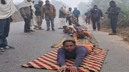 Three Ram devotees Dandwat Yatra to Ganga Ghat in Buduan