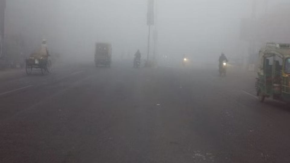 Himachal pradesh weather Fog increases cold in plain areas