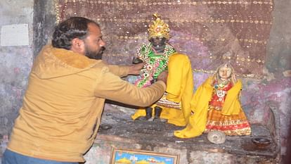 Statue of Lord Shri Ram damaged in Ghanshyam puri