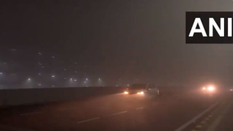 layer of fog in delhi Weather