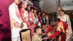 बच्चों के साथ राष्ट्रपति द्रौपदी मुर्मू।