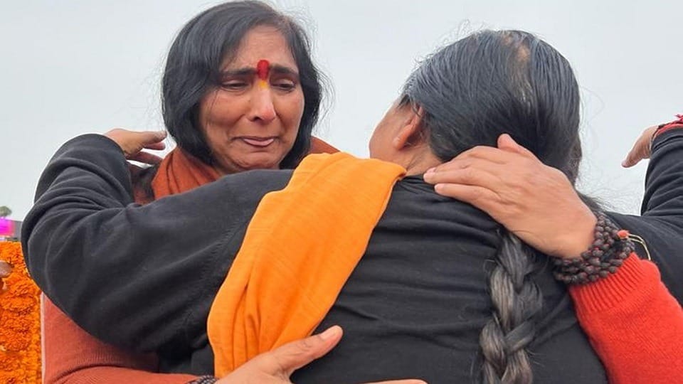 Pran Pratishtha: Sadhvi Ritambhara and Uma Bharti hugged, remained associated with the temple movement
