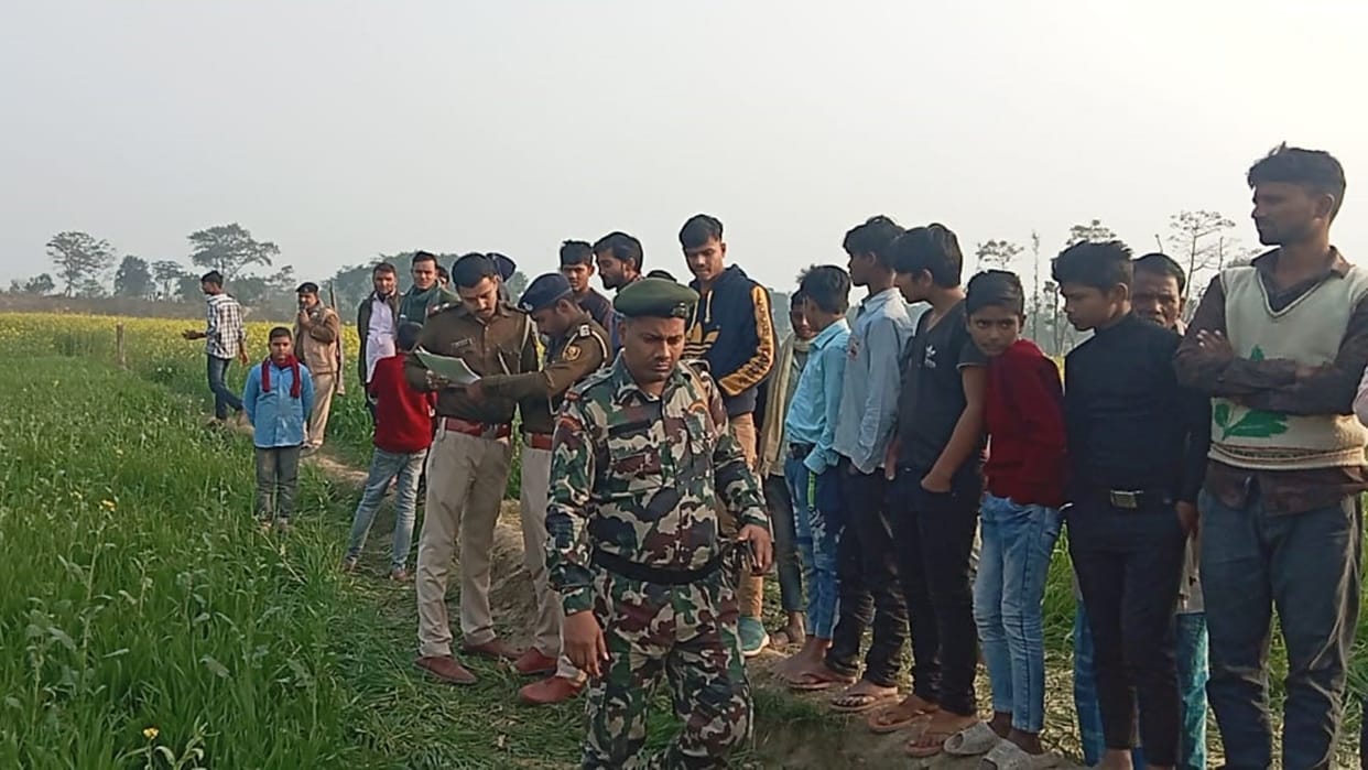 Bettiah: Dead body of newly married woman found in field; To hide her identity brutes even plucked out one eye