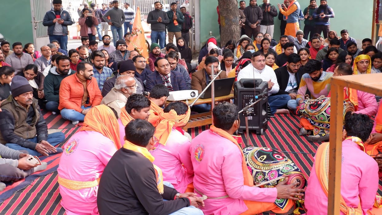 Ram Bhajan was performed in homes as well as hospitals in Delhi