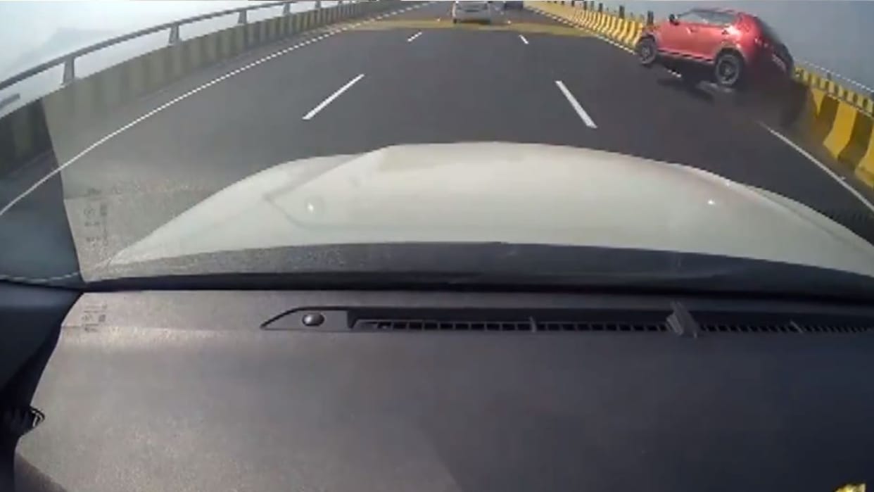 First accident on Atal Setu as Car Collided with divider Navi Mumbai