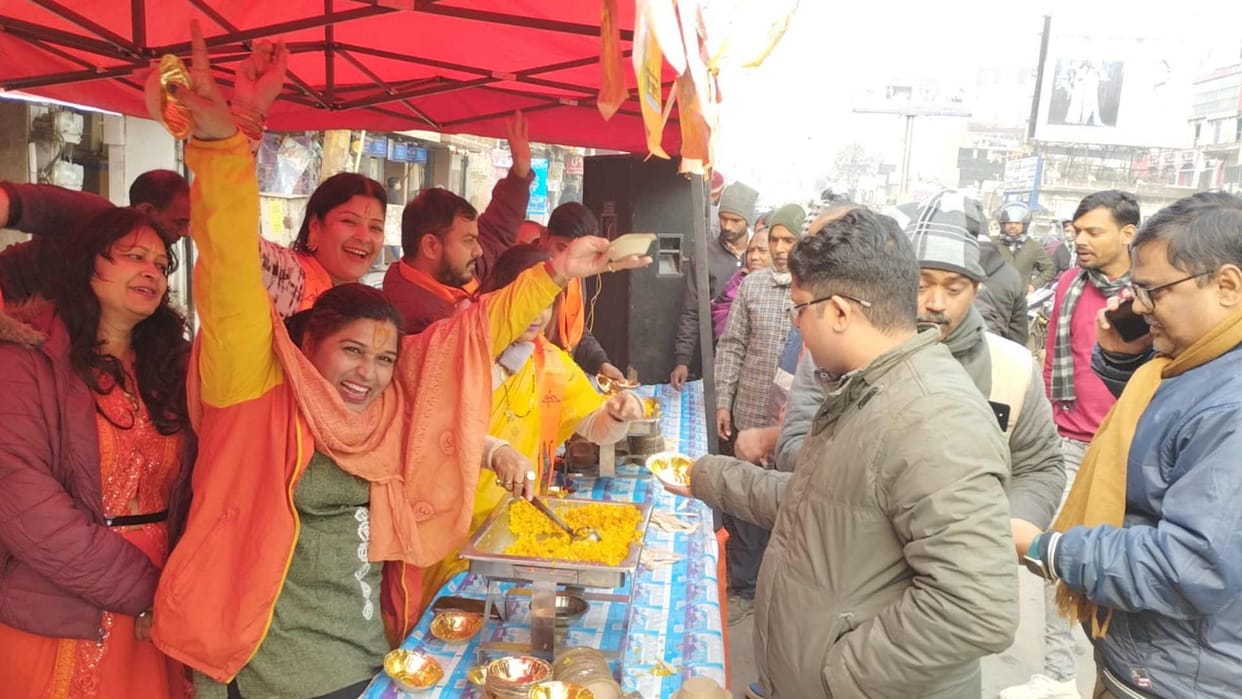 Devotees started cheering as soon as saw idol of Shri Ram in Gorakhpur