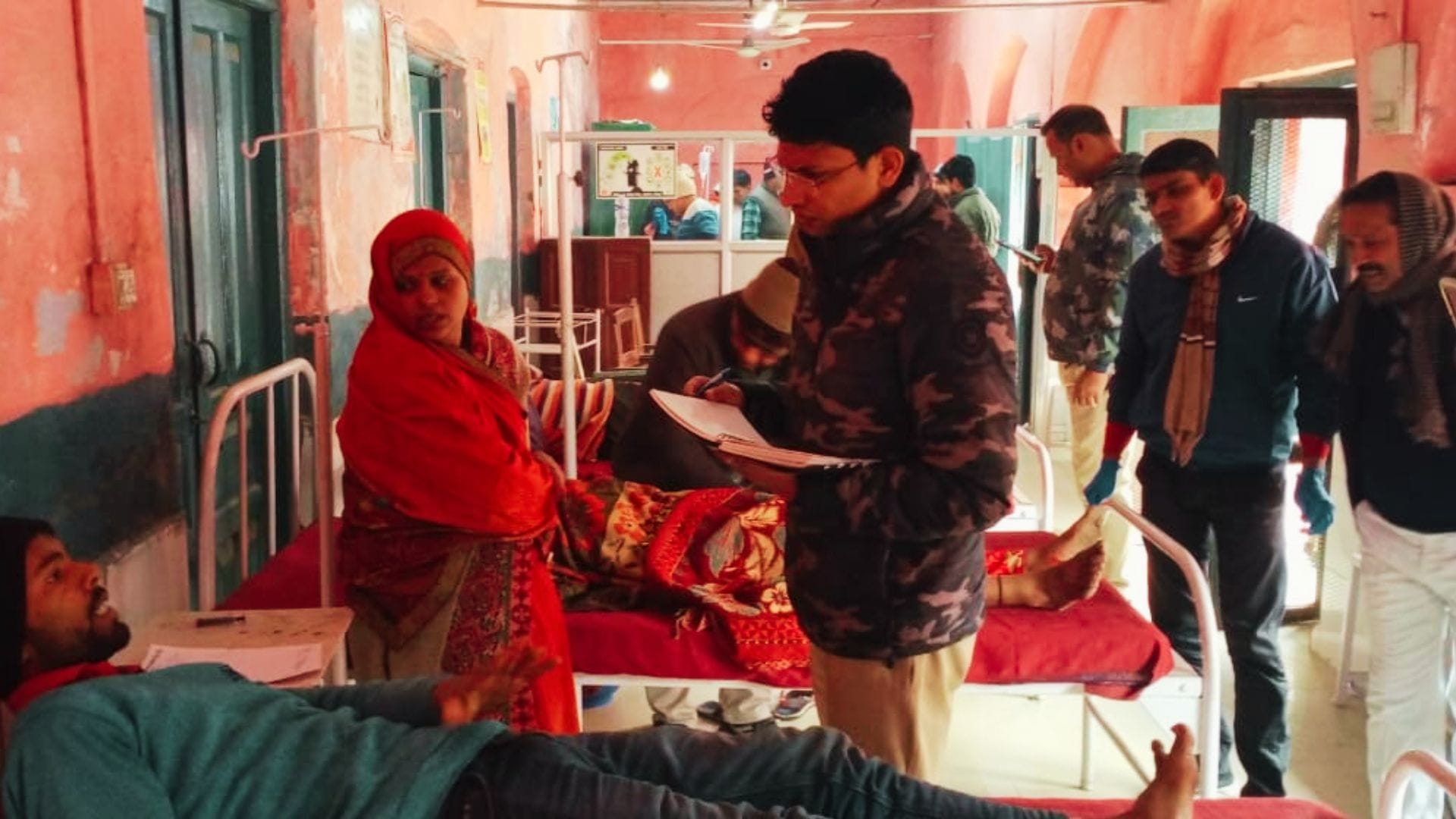 Many People Injured In Firing And Fighting In Jaunpur Amar Ujala Hindi News Live Jaunpur