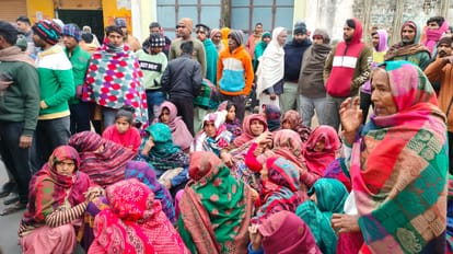 Murder: man shot dead a girl in Meerut in market,accused absconding