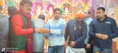 Ramlala Pran pratishtha: Muslims showered flowers on Ram devotees, organized bhandara