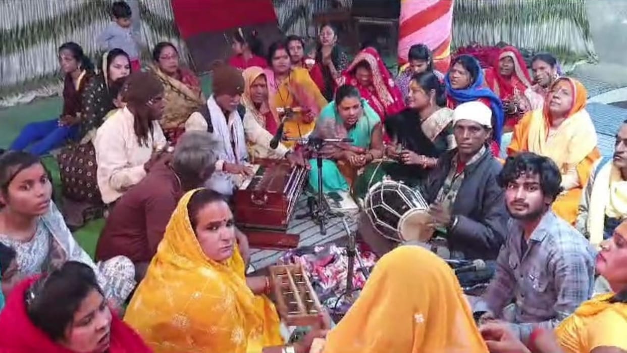 Ayodhya Ram Mandir Kinnars immersed in devotion of Lord Ram in Damoh