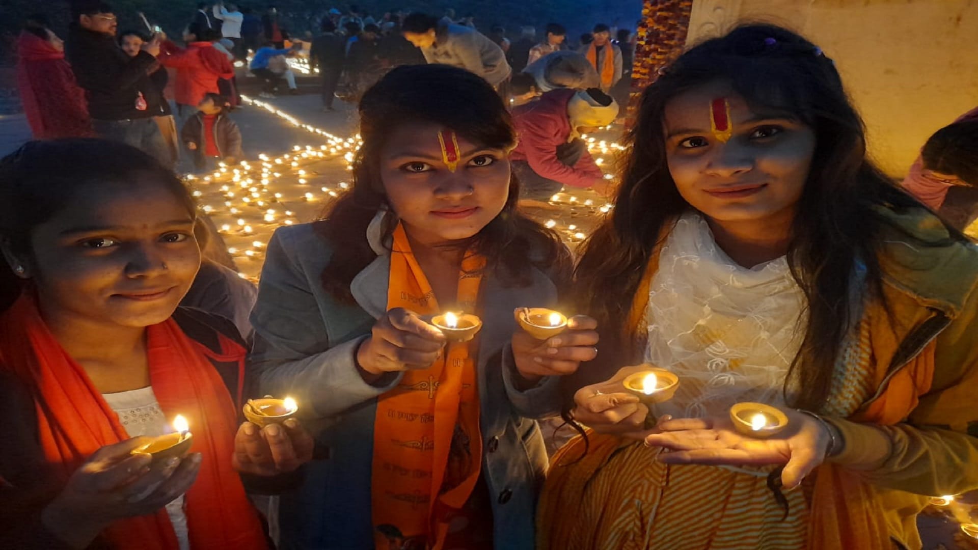 Festive atmosphere in Meerut city and Diwali like scene seen at Surajkund Park