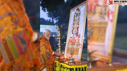 PM Modi welcomed Lord Ram by lighting lamps at Prime Minister residence see Photos