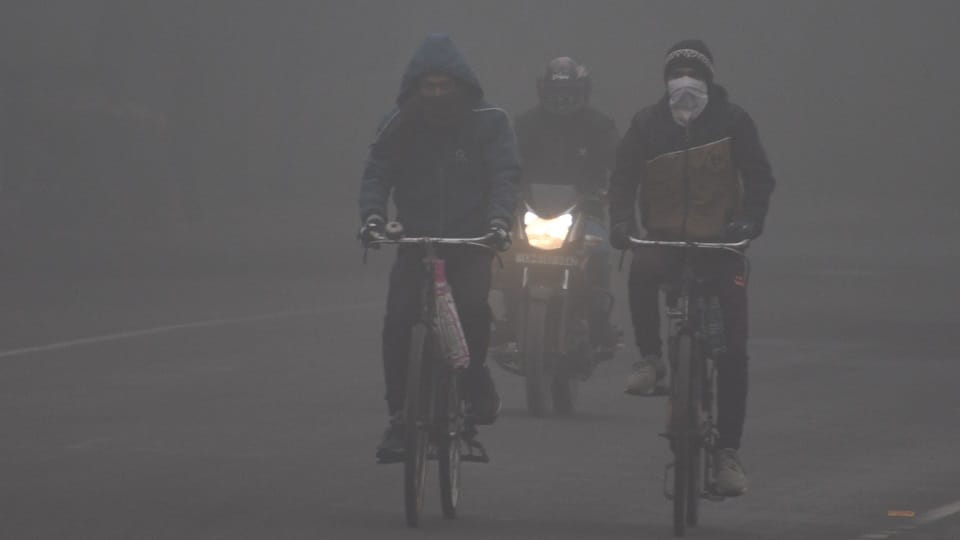 Severe Cold in Punjab, temperature dropped due to icy winds