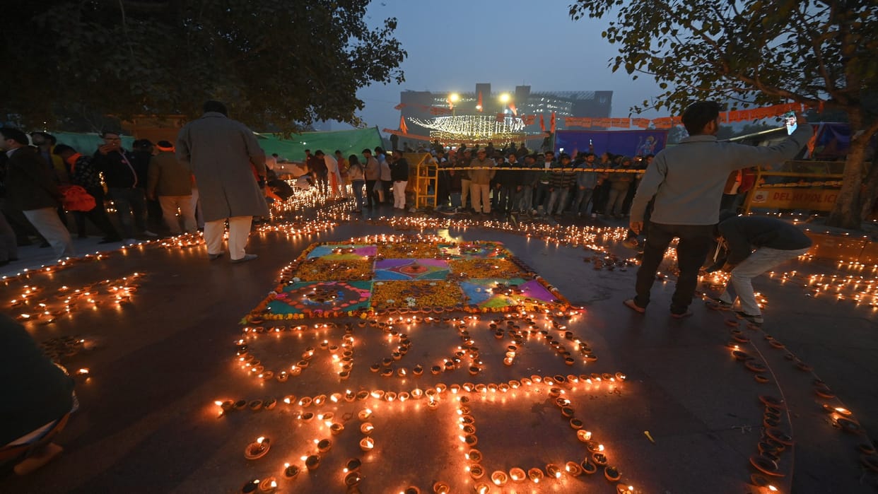 Delhi NCR lit up to welcome Ram Lalla fireworks like Diwali