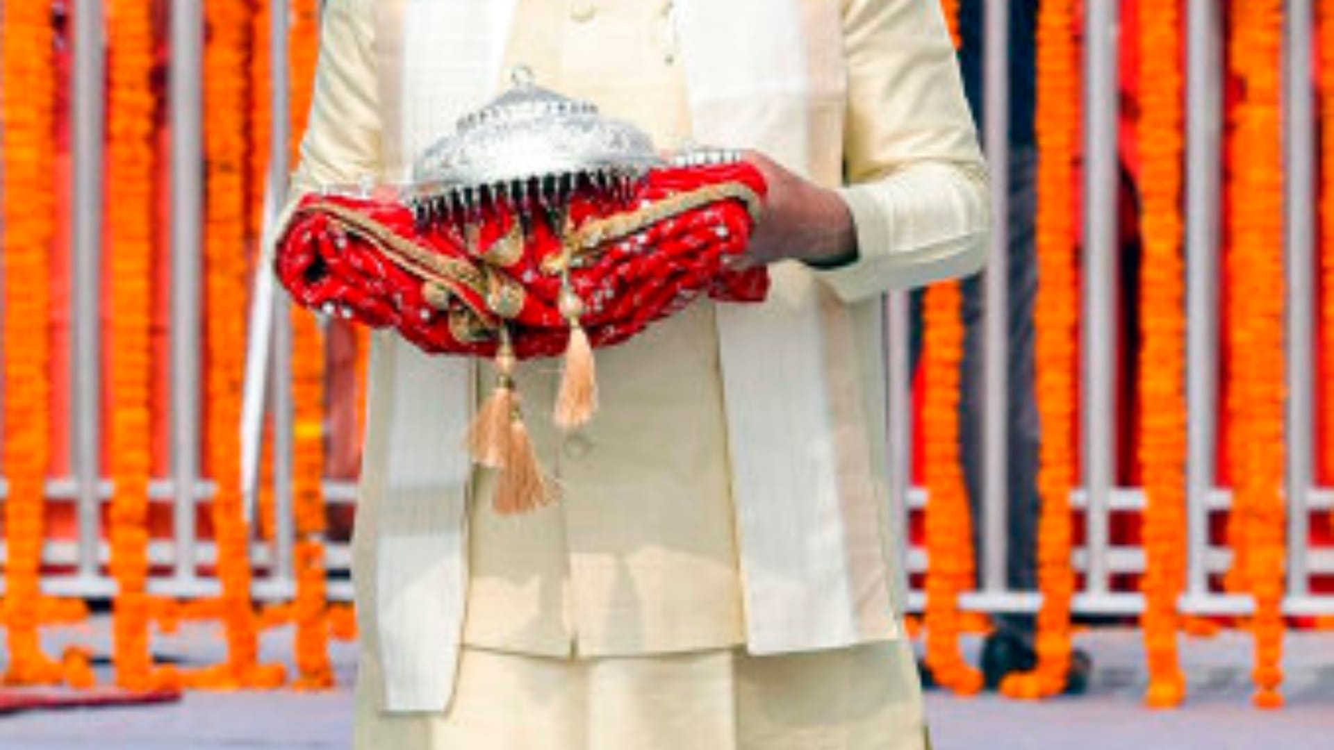 Ram Mandir Pran Pratishtha Prime Minister presented these items to Ram Lalla know its religious significance