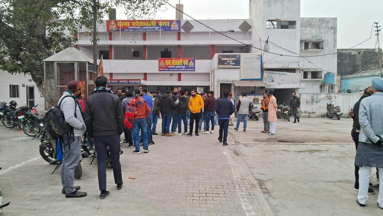 Stones thrown at youth distributing Prasad in Saharanpur of Uttar Pradesh