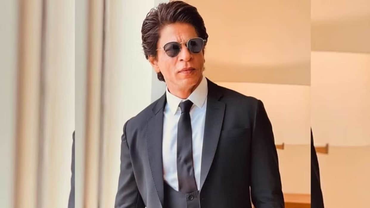 Shahrukh Khan expressed gratitude towards his fans for showering the love they have bestowed upon him