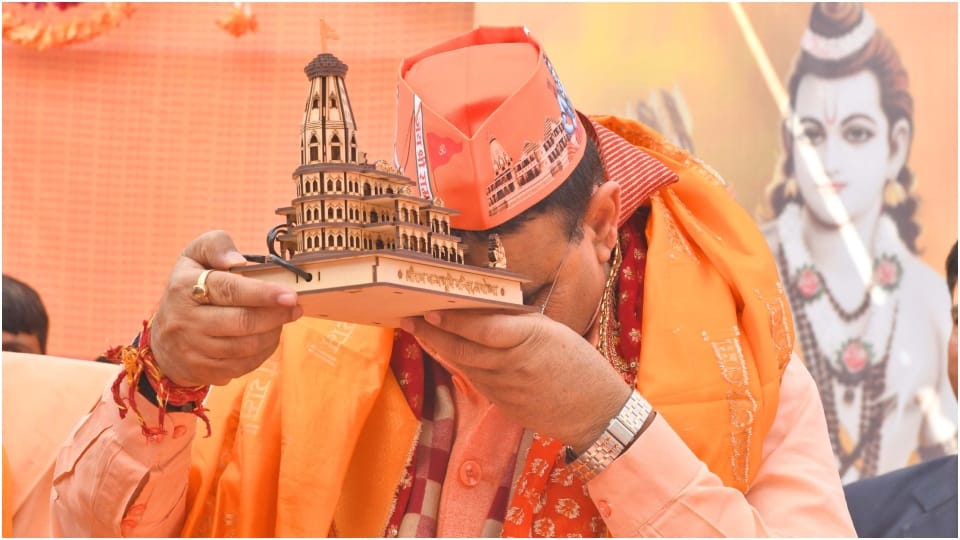 Shri Ram sits in Ayodhya CM Bhajanlal Sharma bows his head