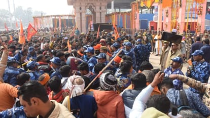 Ram Mandir: Crowd of devotees reached Ayodhya, old records broken