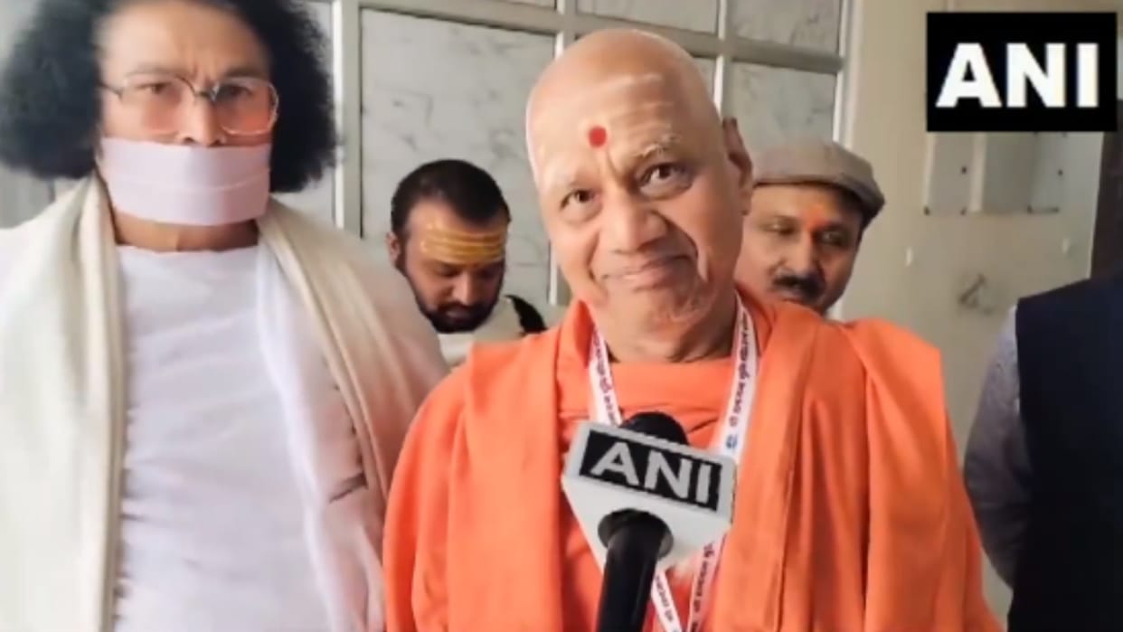 Swami Govind Dev Giri Maharaj says PM Modi wanted only charnamrit to end his fast.