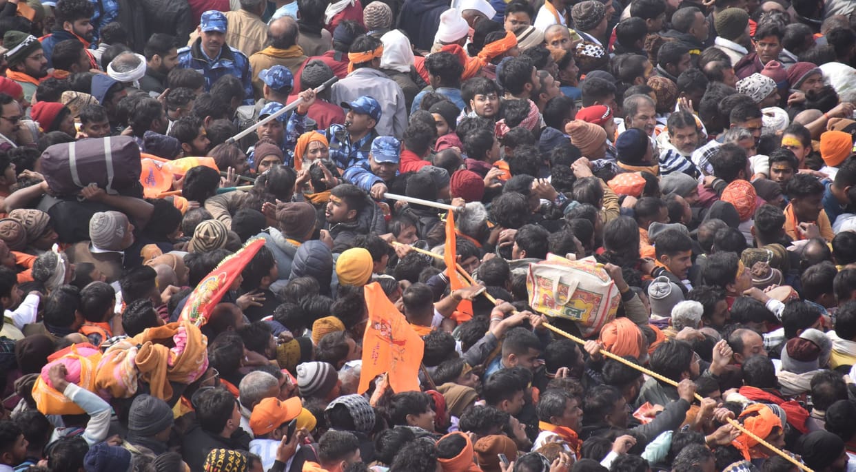 Ayodhya: All roads leading to Ram temple closed, decision taken in view of huge crowd