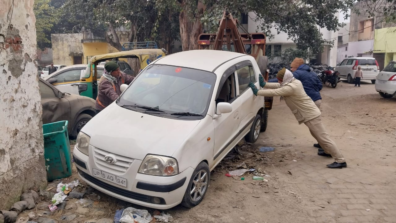 Miscreants shot Inspector in Meerut and operation in four hours in Max Hospital of Ghaziabad
