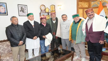 Shimla: सीएम सुक्खू बोले- प्रदेश में 50 प्रतिशत तक फिल्माई उत्कृष्ट फिल्मों को मिलेगा वार्षिक पुरस्कार Actors Nana Patekar and Rajpal Yadav met Chief Minister Sukhu