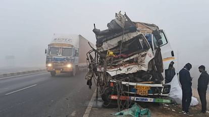 Two people injured including driver when canter collided with tractor-trolley laden with chaff in Etah