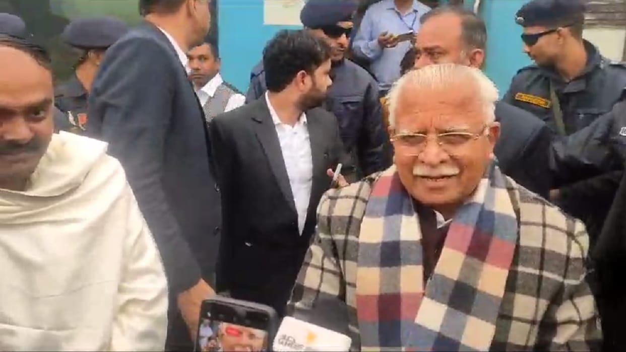 CM Manohar reached Panipat by Jan Shatabdi Express from Chandigarh, Said- Will go to Ayodhya on 8th February