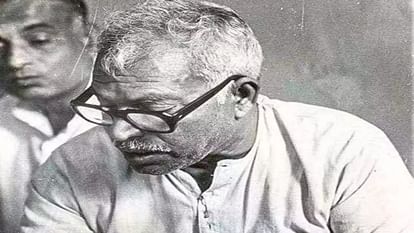 Bharat Ratna: कर्पूरी ठाकुर को मरणोपरांत मिलेगा भारत रत्न, गणतंत्र दिवस से पहले केंद्र सरकार का बड़ा एलान Karpoori Thakur will get Bharat Ratna Modi government announces Latest News Update