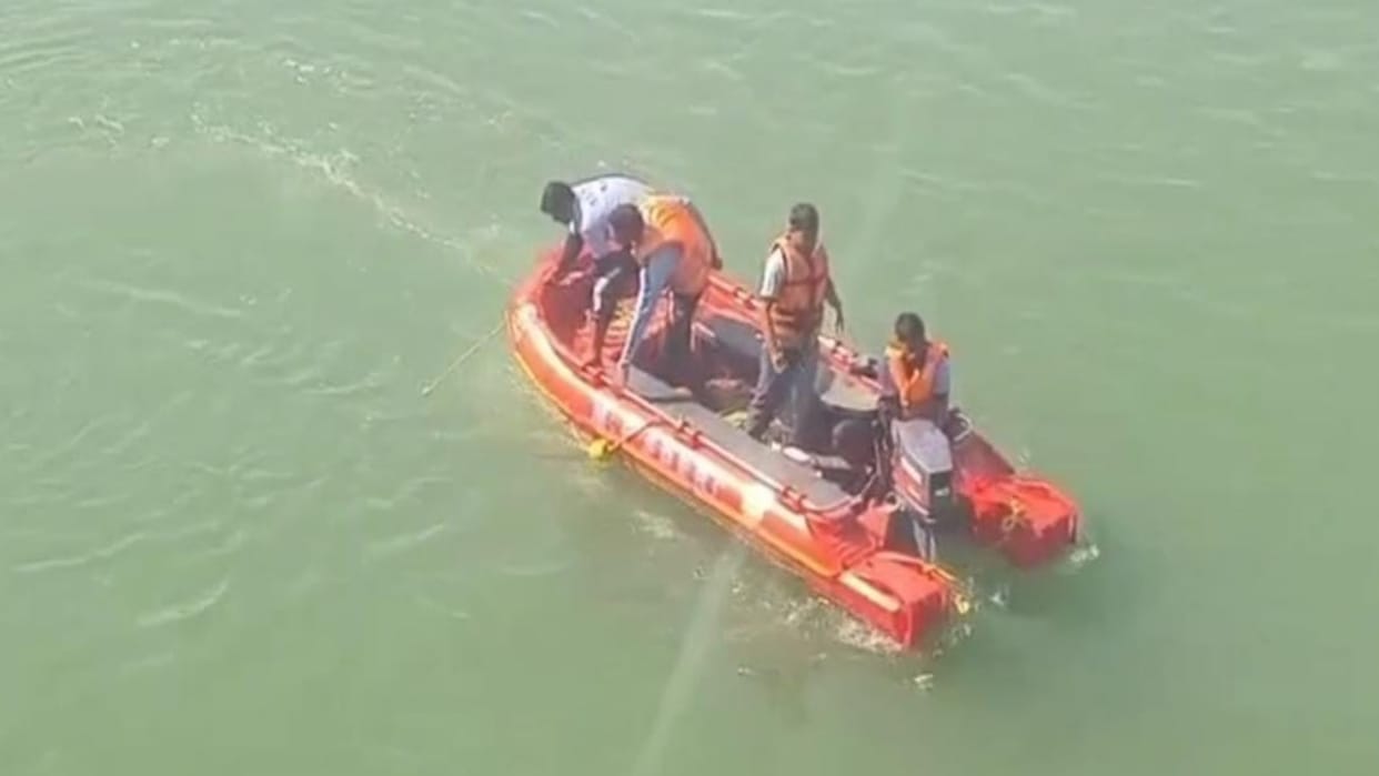 Mandsaur News Father throws four year old daughter in Chambal