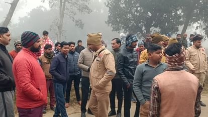 UP: प्राण प्रतिष्ठा के बाद माहौल बिगाड़ने की कोशिश, अराजकतत्वों ने किया राम पताका का अपमान, गांव में तनाव anarchic elements insulted Ram Pataka tension in village shahjahanpur