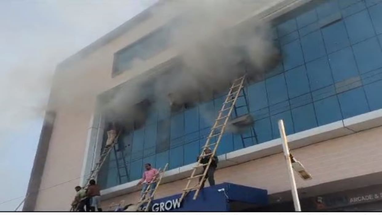 Rajasthan News: Fire broke out on the upper floor of private play school, everyone evacuated safely