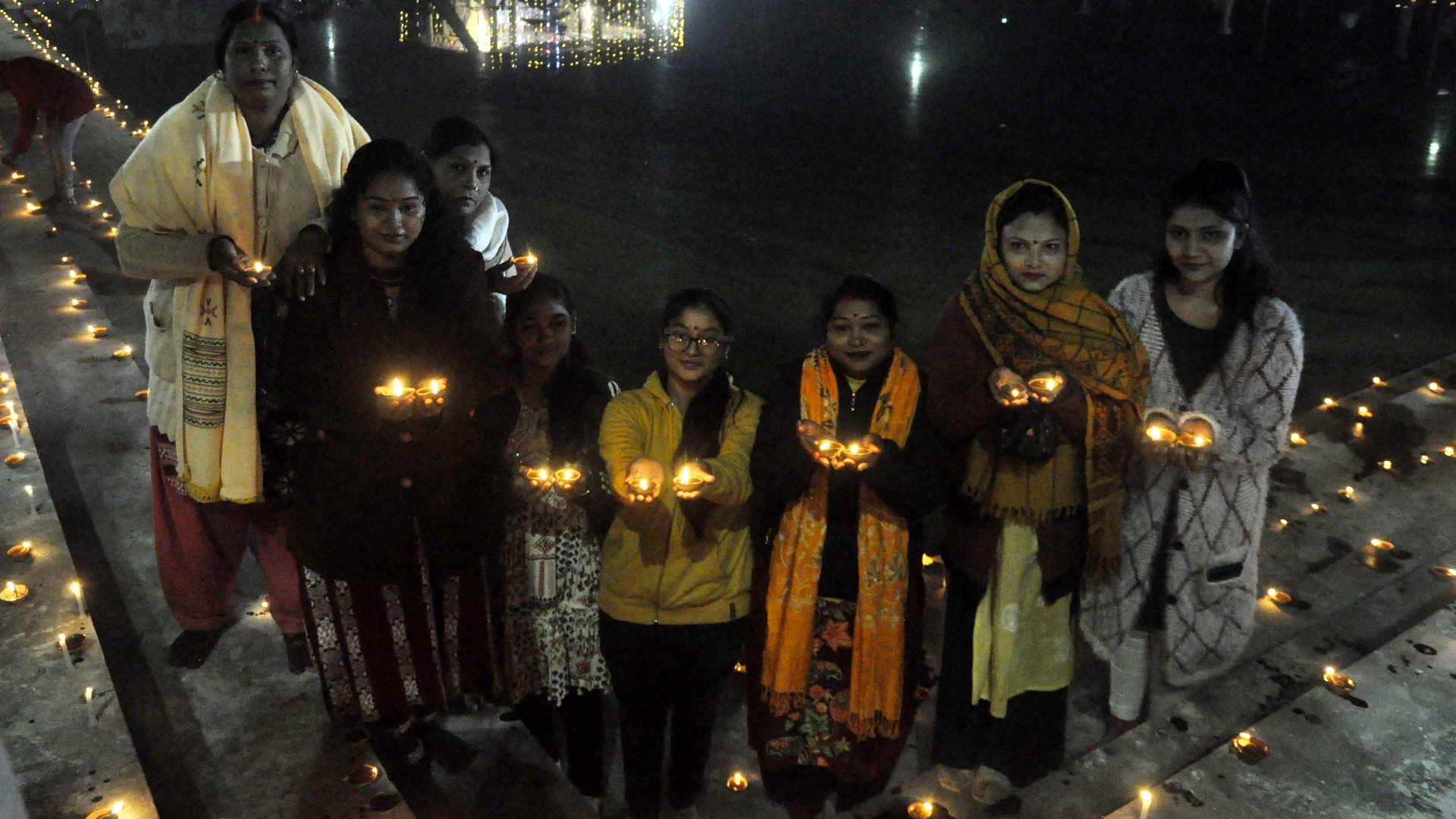 Business worth Rs 14 crore in Gorakhpur still short distance left