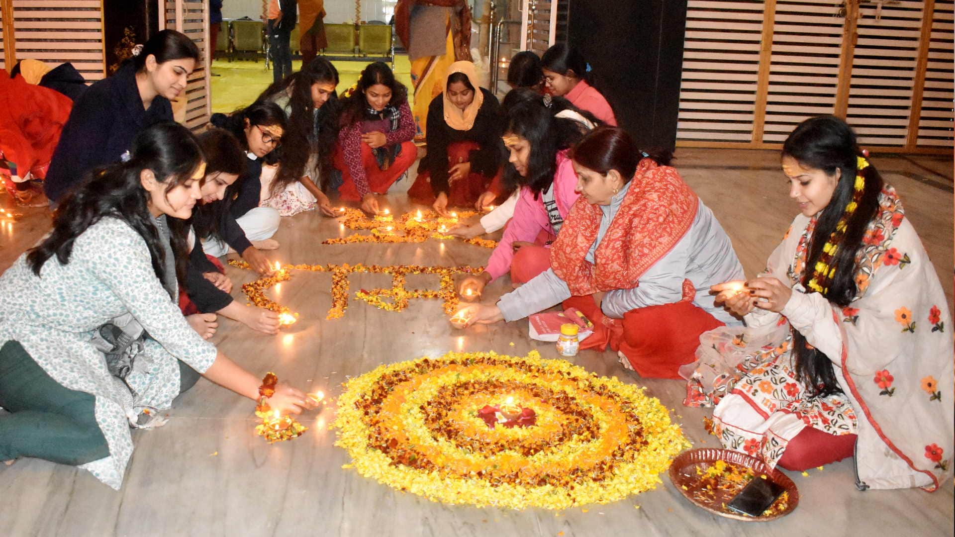 Business worth Rs 14 crore in Gorakhpur still short distance left